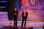 Salman Khan at Bigg Boss Season 5 grand finale on 7th Jan 2012 (3).JPG